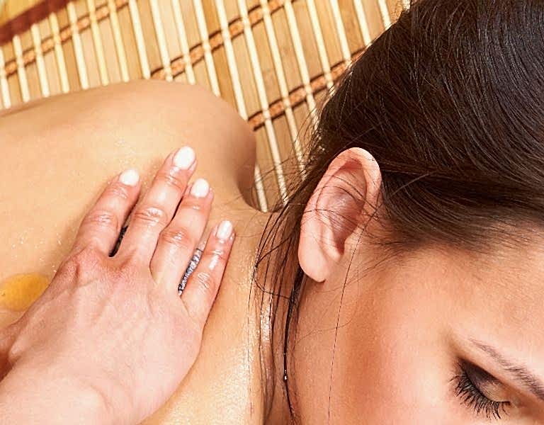 Aromaterapi Masajında Kişiye Özel Uygulama Nasıl Planlanır?